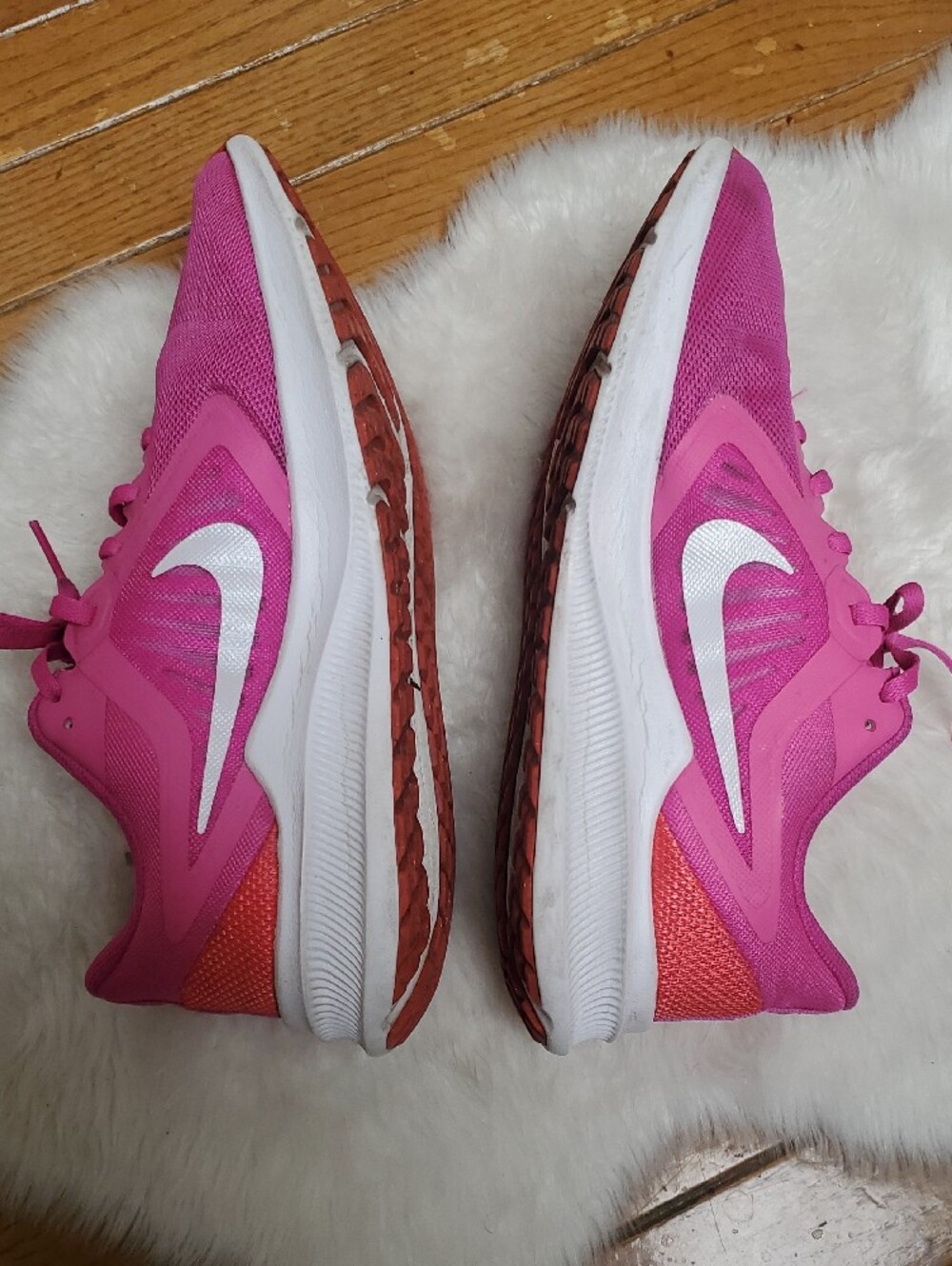 Nike Downshifter Women’s Bright Pink Mesh Running Sneakers with White Swoosh - Picture 9 of 10